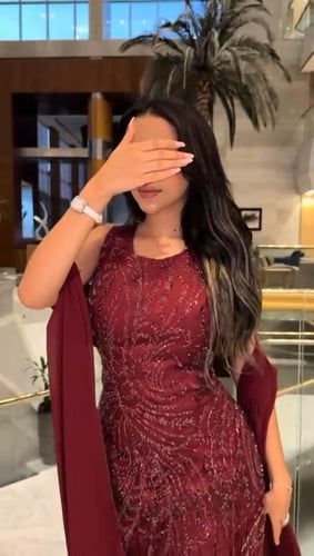 فستان سهره المزين التطريز