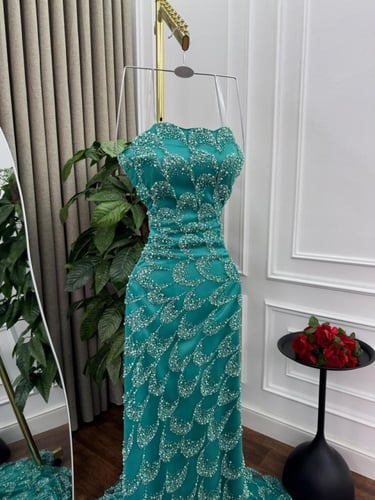 فستان سهره فخم تل المزينه بالتطريز خرز