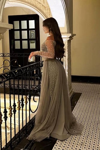 فستان سهره باربي وتل المزين بالخرز