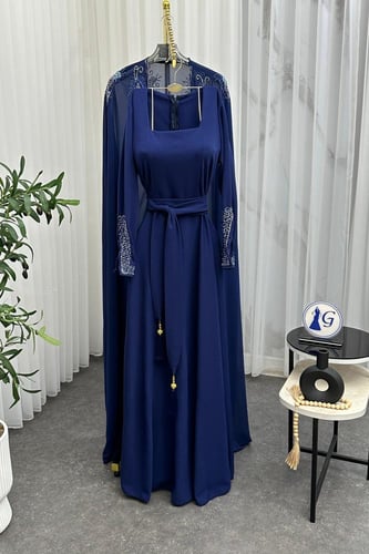 جلابيه شيفون قطعتين المزينه بالتطريز اليدوي