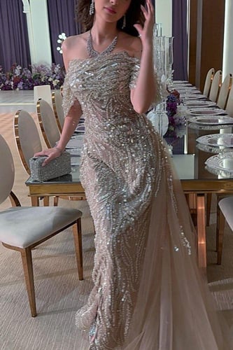 فستان سهره تل المزين بالخرز بشكل كثيف وأنيق