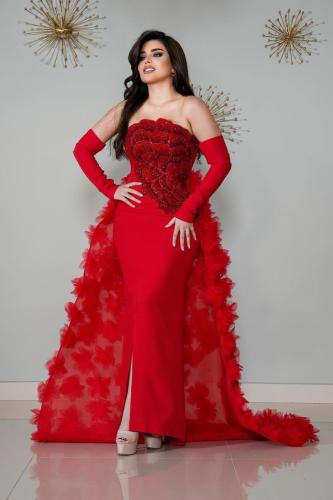 فستان باربي المزين بالتطريز اليدوي ذيل اورجنزا وتل...