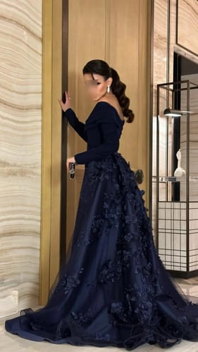 فستان سهره باربي وتفته سلا المزين بالورود