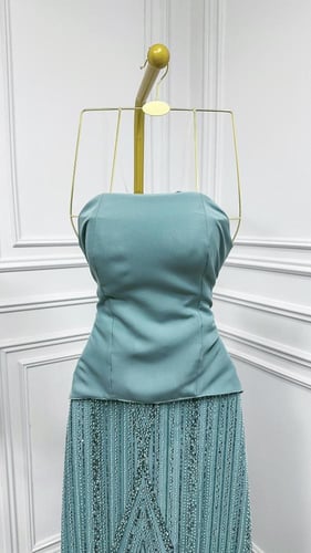 فستان باربي المزين بالتطريز خرز