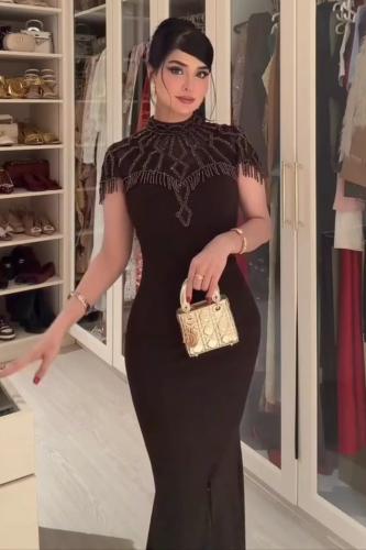 فستان باربي المزين بالتطريز اليدوي