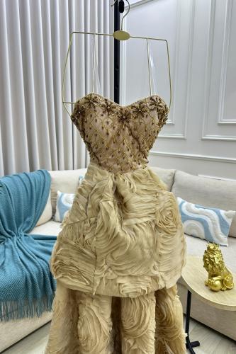 فستان سهره صدر باربي مزين بالتطريز اليدوي الفخم وق...