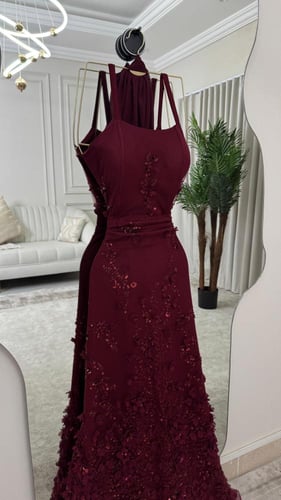 فستان سهره تل المزين بالتطريز مورد مزين بالجاكت فر...