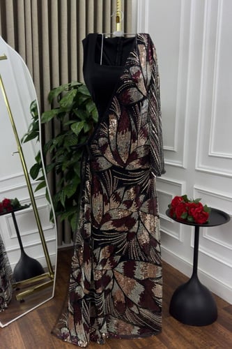 فستان باربي المزين بشال خرز قصه انيقه