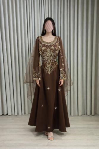 جلابيه باربي المزينه بالتطريز اليدوي الفخم