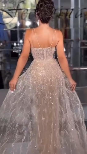 فستان سهره كردانه خرز مزين بالريش