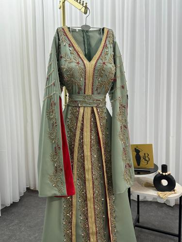 جلابيه فخمه قطعتين المزين بالتطريز اليدوي الفخم مط...