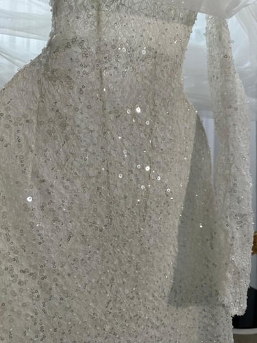 فستان سهره دانتيل مزين بالشك ترتر بطانه تل