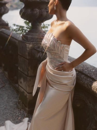 فستان سهره تفته المزين بالتطريز اليدوي