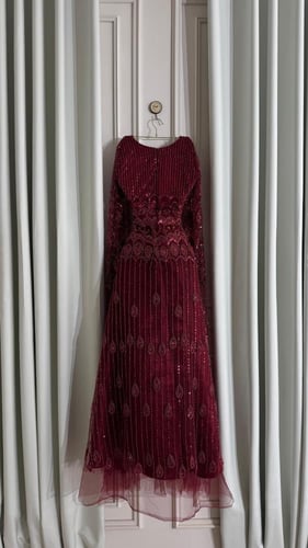 فستان سهره تل المزين بالتطريز اليدوي خرز