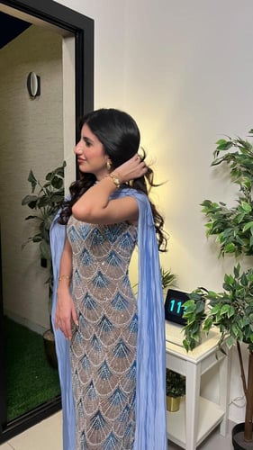 فستان سهره تل المزين بالتطريز خرز شال كرنكر