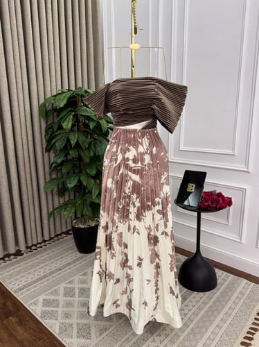 فستان مشجر المزين بالكسرات