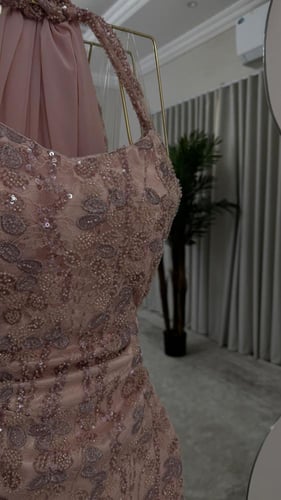 فستان سهره دانتيل المزين بالتطريز خرز