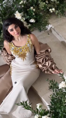 فستان باربي المزين بالتطريز اليدوي الانيق ذيل ميكا...