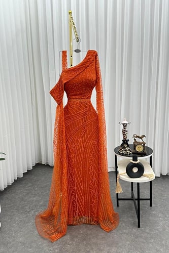 فستان سهره تل المزين بالتطريز كنبيوتر وفصوص مع كري...