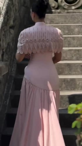 فستان سهره باربي بجاكيت المزين بالتطريز اليدوي