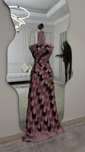 فستان سهره كلفه المزينه بالتطريز خرز