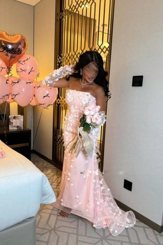 فستان سهره تل المزين بالخرز والورود