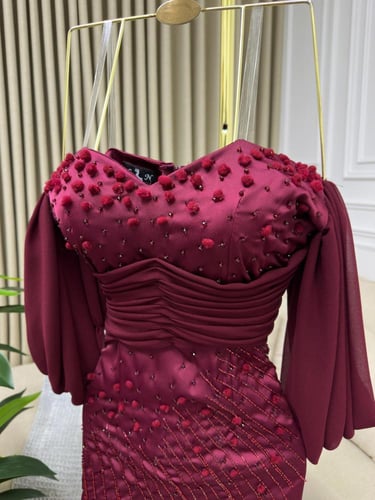 فستان تفته لمعه المزين بالتطريز اليدوي اكمام شيفون...