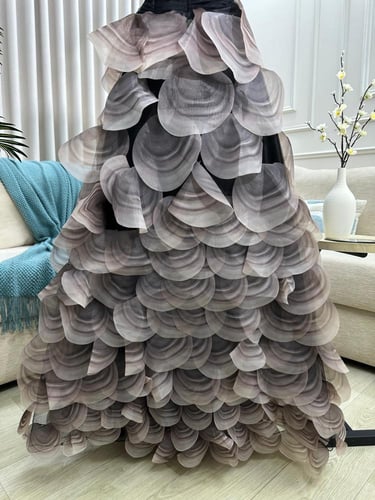 فستان سهره صدر تفته وتل دبل كلوش مزين بالطبقات بشك...