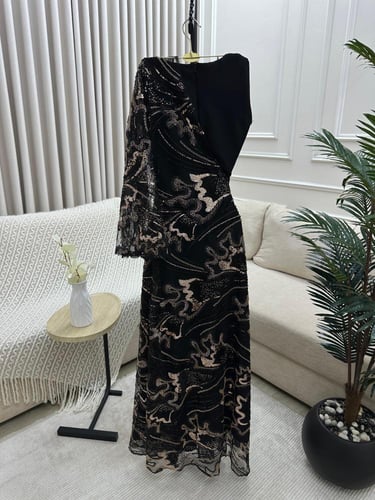 فستان سهره باربي المزيل بالشل تل مطرز