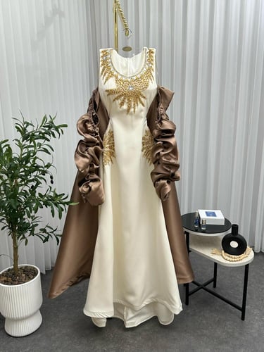 فستان باربي المزين بالتطريز اليدوي الانيق ذيل ميكا...