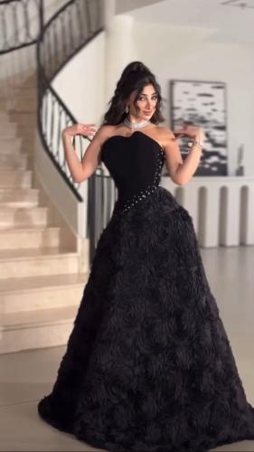 فستان سهره فخم صدر باربي مزين بالتطريز اليدوي وخام...