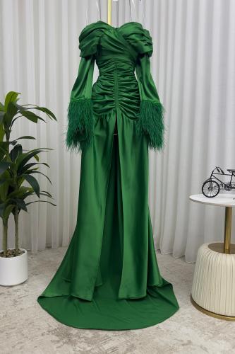 فستان سهره تفته المزين بالكسرات والريش