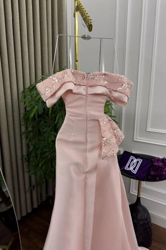 فستان سهره المزين بالتطريز خرز ذيل ميكادو كلوش