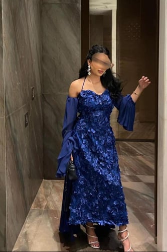 فستان سهره المزين بالورود البارزه