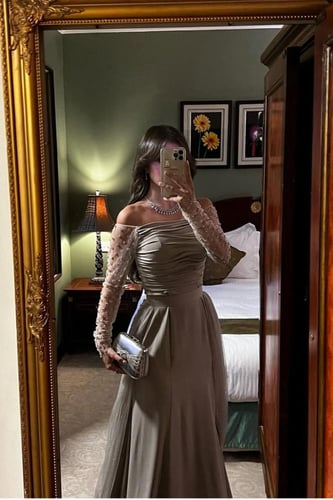 فستان سهره باربي وتل المزين بالخرز