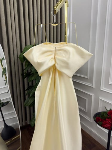 فستان سهره ميكادو وتل المزين بالتطريز اليدوي ورود...