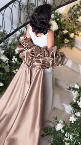 فستان باربي المزين بالتطريز اليدوي الانيق ذيل ميكا...