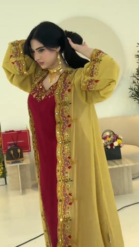 جلابيه جورجيت المزينه بالتطريز اليدوي الفخم