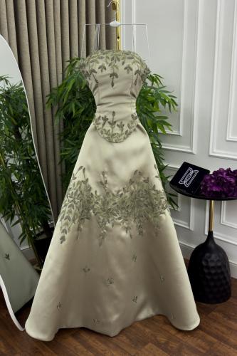 فستان ميكادو المزين بالتطريز كمبيوتر وفصوص