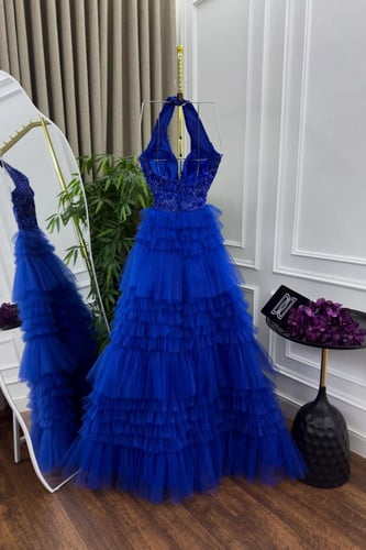 فستان سهره تل المزين بالكلفه المطرزه والطبقات المت...