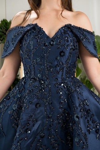 فستان سهره ميكادو المزين بالتطريز اليدوي