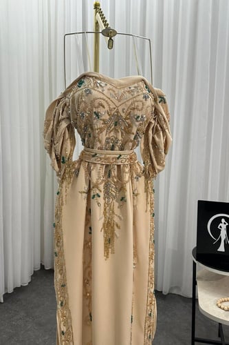 فستان سهره باربي المزين بالتطريز اليدوي مطعم بالفص...