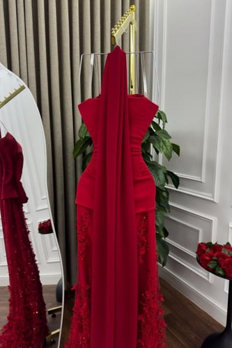 فستان باربي شال شيفون وتل مزين بالورود وخرز