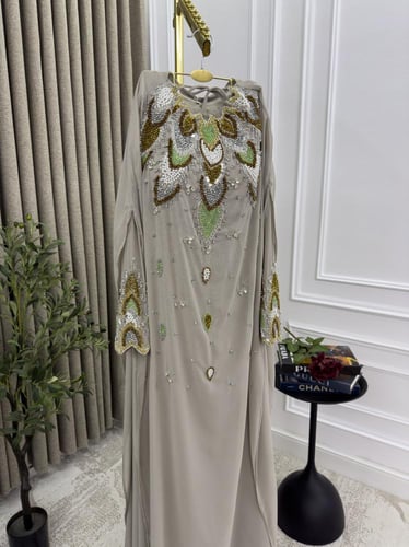 جلابيه فخمه شيفون جورجيت المزينه بالتطريز اليدوي