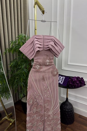 فستان سهره تفته المزين بالكلفه المطرزه مورده