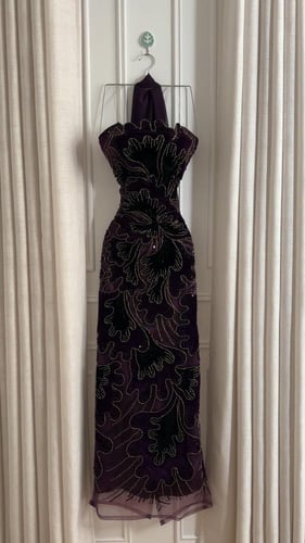 فستان سهره المزين بالكلفه المطرزه بطانه باربي شال...