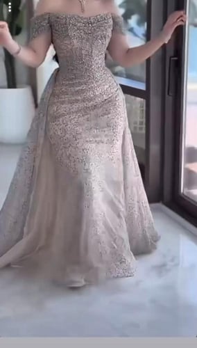 فستان سهره كردانه المزين بالتطريز اليدوي