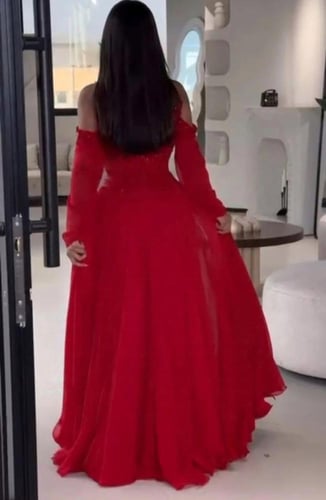 فستان شيفون المزين بالتطريز اليدوي بشكل انيق