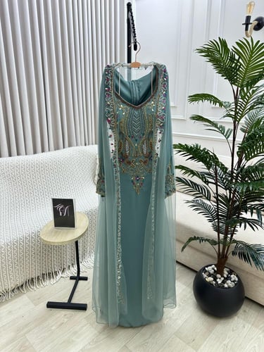 جلابيه فخمه باربي وتل المزينه بالتطريز اليدوي