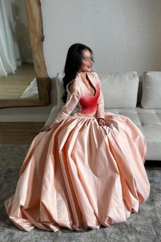 فستان شانطون المزين بالتطريز اليدوي فصوص